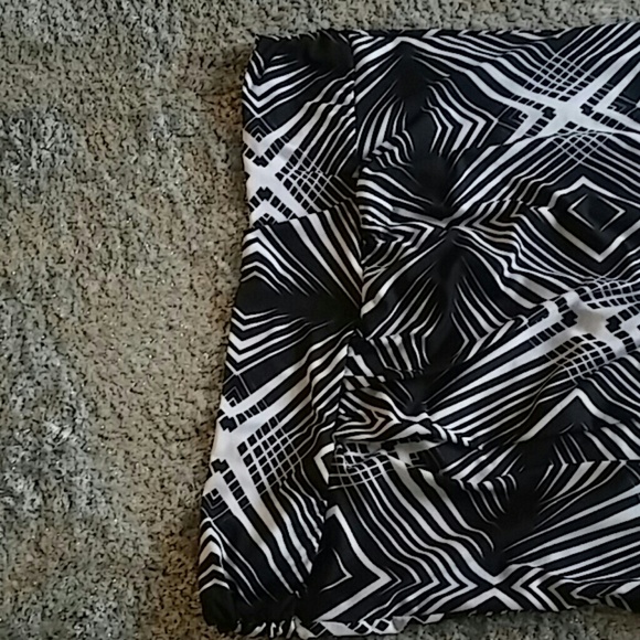 Notations Cadual/Party Black & White Blouse - Picture 8 of 8